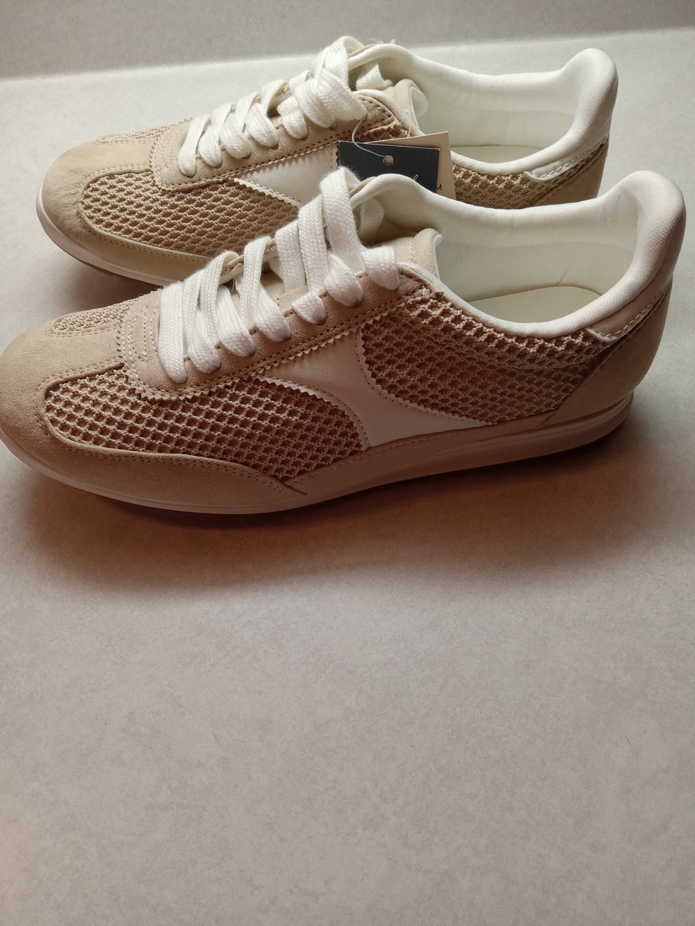 Universal Thread Beige and White Knit Athletic Sneakers - Picture 2 of 3
